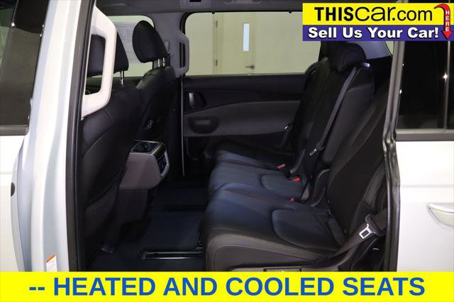 Used 2025 Kia Carnival SX image 11