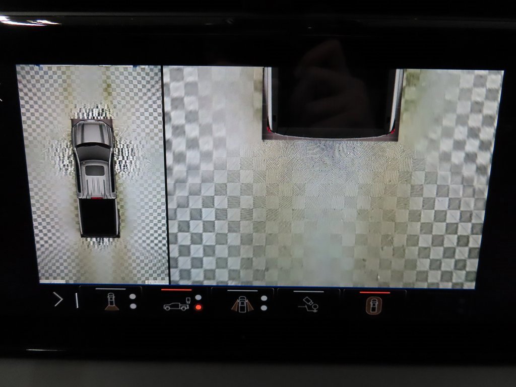 Used 2025 GMC Sierra 1500 Denali Ultimate image 17