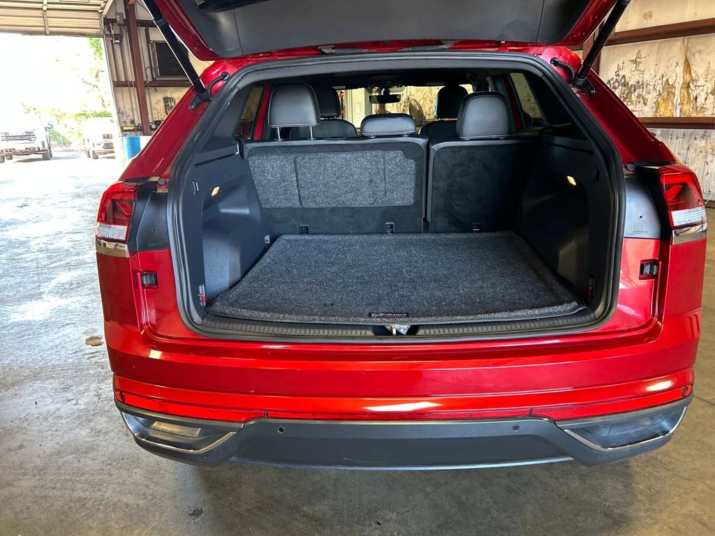 Used 2022 Volkswagen Atlas Cross Sport SE w/ Panoramic Sunroof Package image 30