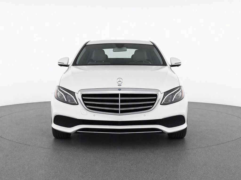 Used 2017 Mercedes-Benz E 300 4MATIC image 5