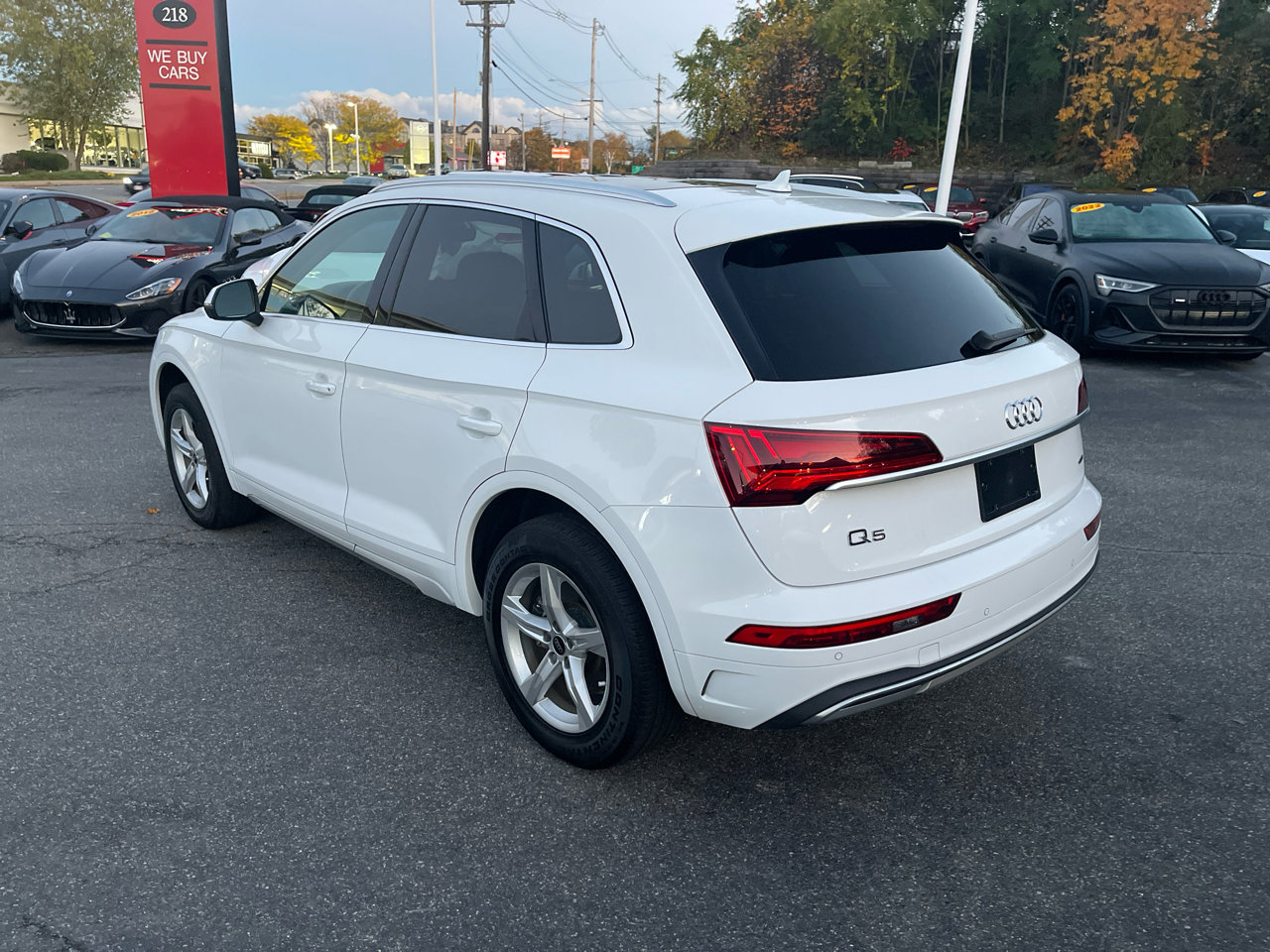 Used 2023 Audi Q5 2.0T Premium w/ Convenience Package image 10