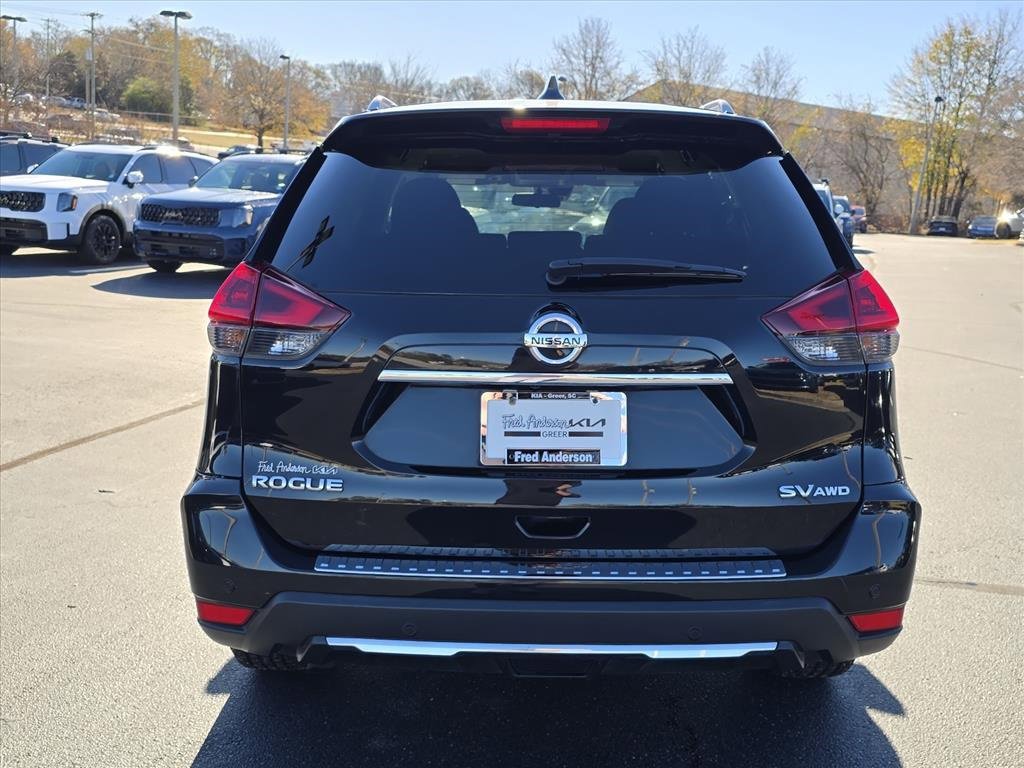 Used 2020 Nissan Rogue SV w/ Premium Package image 4