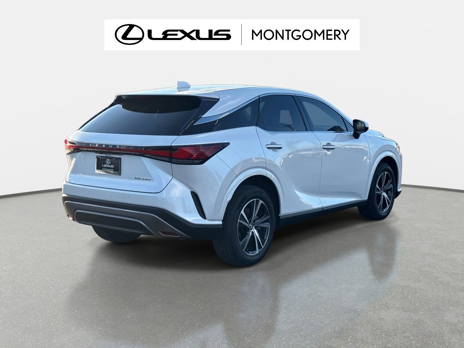 Used 2024 Lexus RX 350 FWD w/ Technology Package image 3