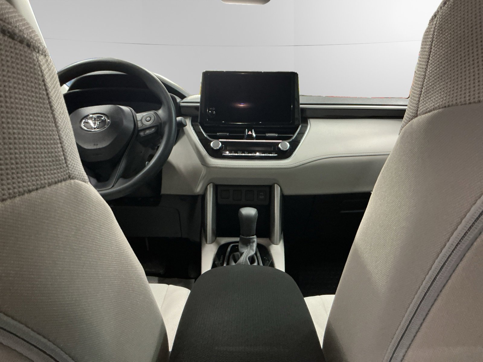 Certified 2024 Toyota Corolla Cross L image 10