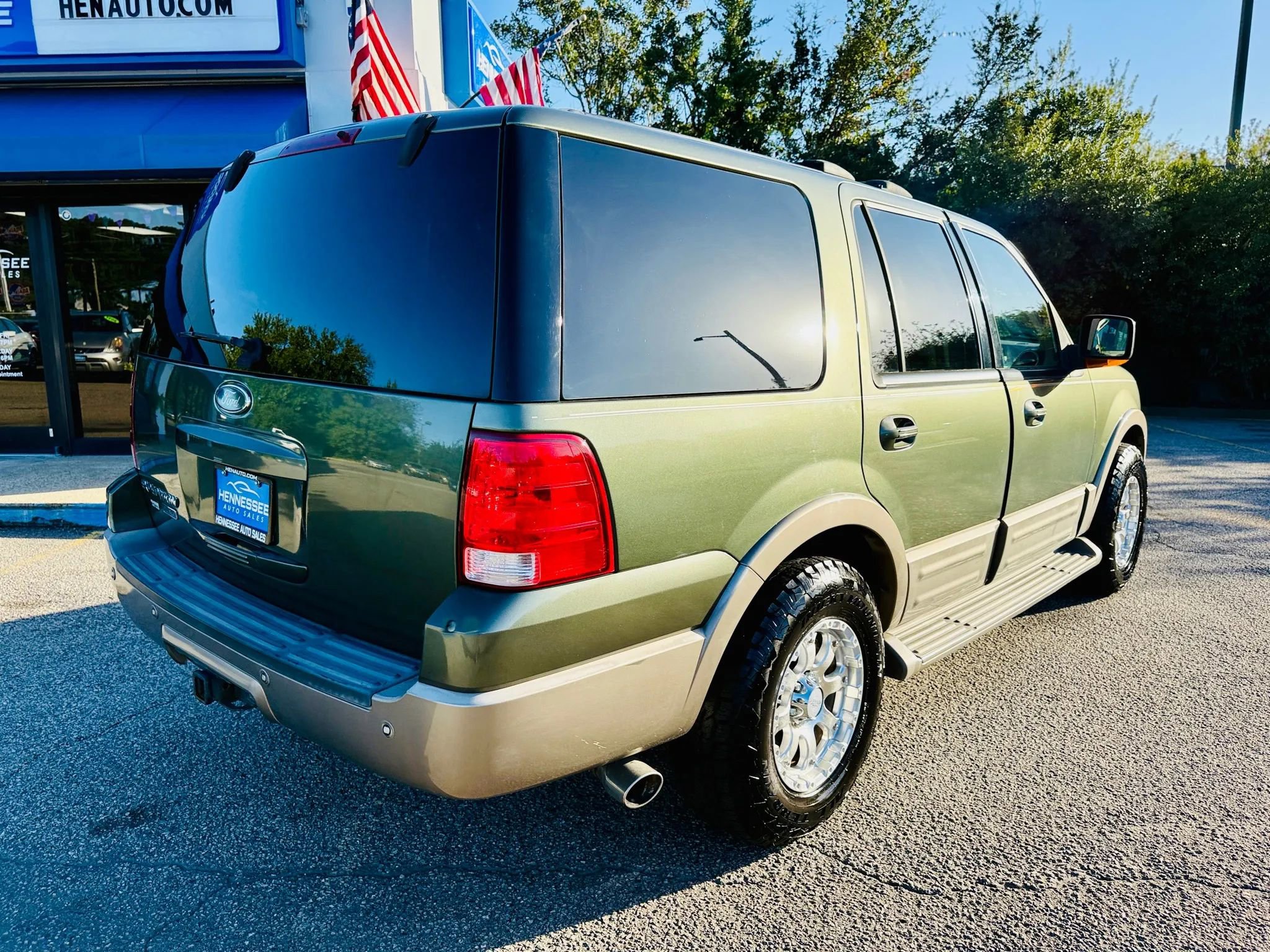 Used 2004 Ford Expedition Eddie Bauer image 18