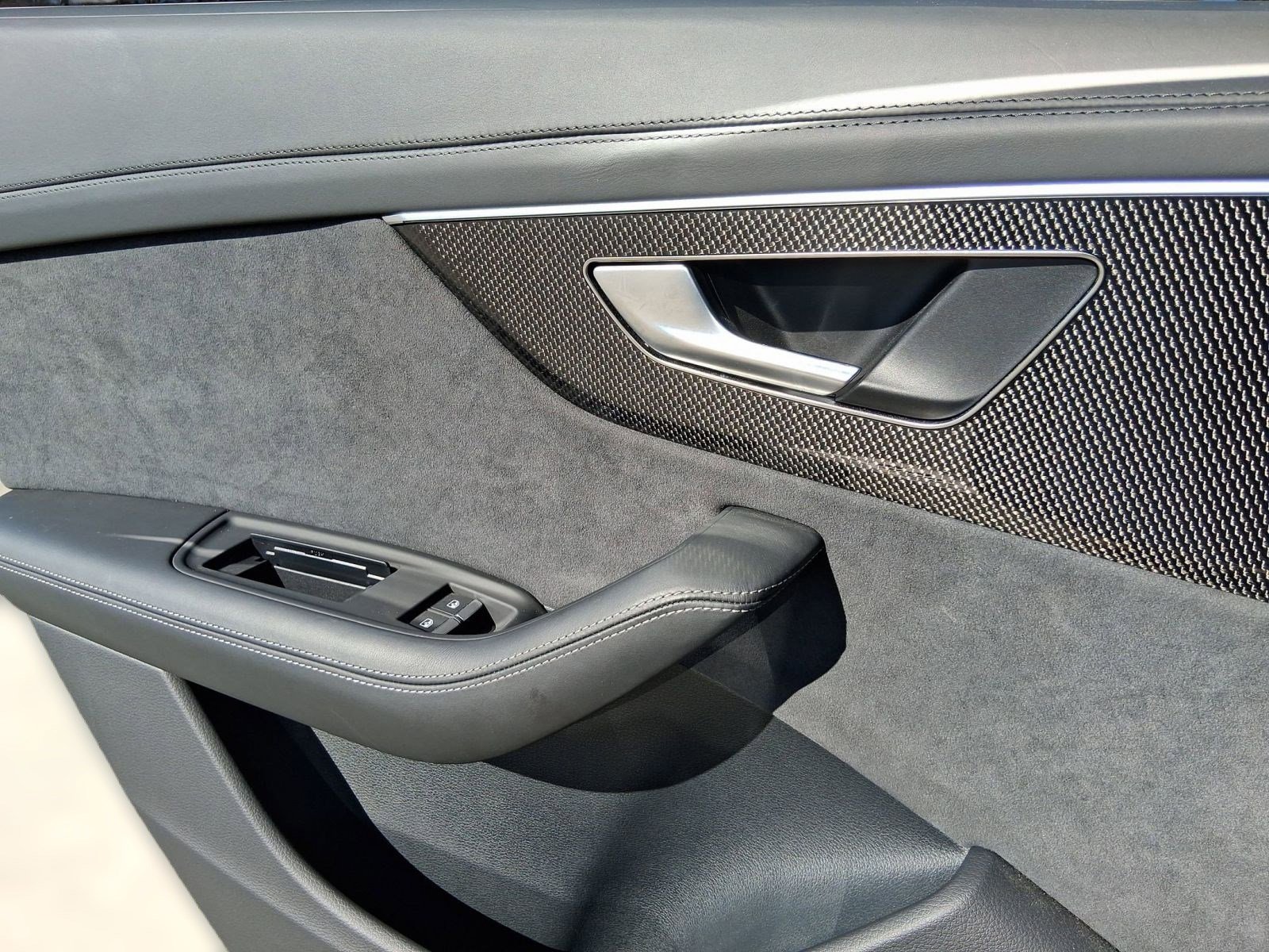 Used 2023 Audi SQ8 Prestige w/ Prestige Package image 27