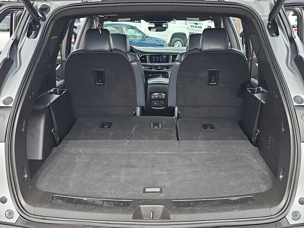 Used 2024 Buick Enclave Premium image 13