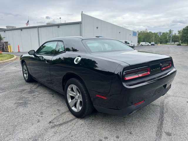 Used 2015 Dodge Challenger SXT w/ Cold Weather Group RWD image 4