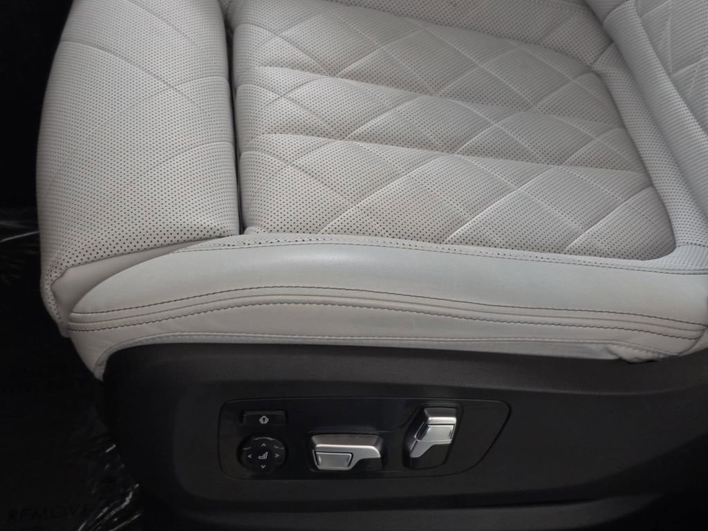 Certified 2024 BMW X5 xDrive50e w/ M Sport Package AWD/4WD image 27