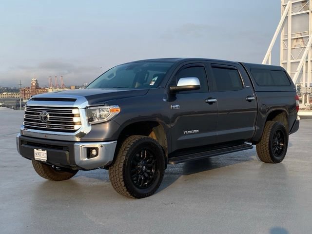 Used 2020 Toyota Tundra Limited w/ Limited Premium Package AWD/4WD image 4