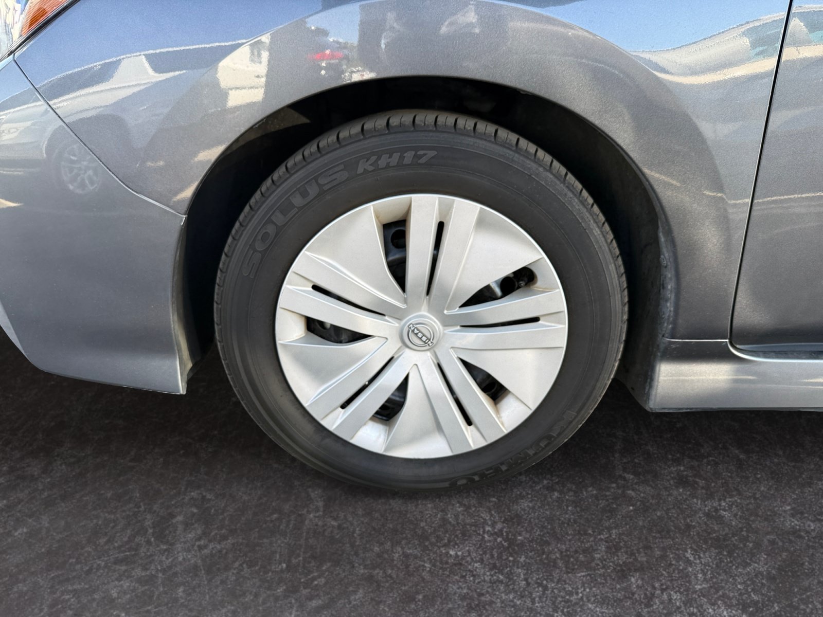 Used 2025 Nissan Leaf S FWD image 14