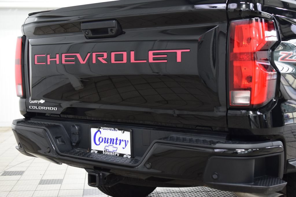 Used 2024 Chevrolet Colorado Z71 w/ Z71 Convenience Package 2 AWD/4WD image 22