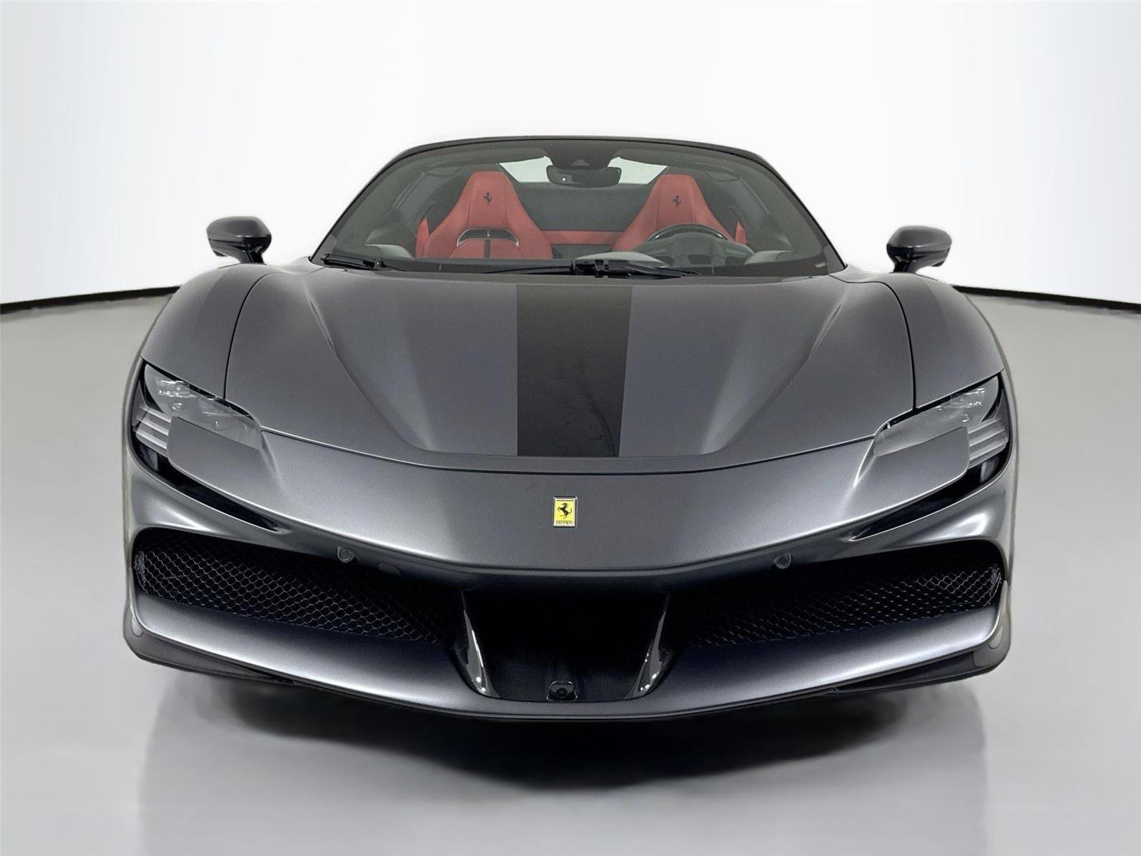 Used 2022 Ferrari SF90 Spider image 11