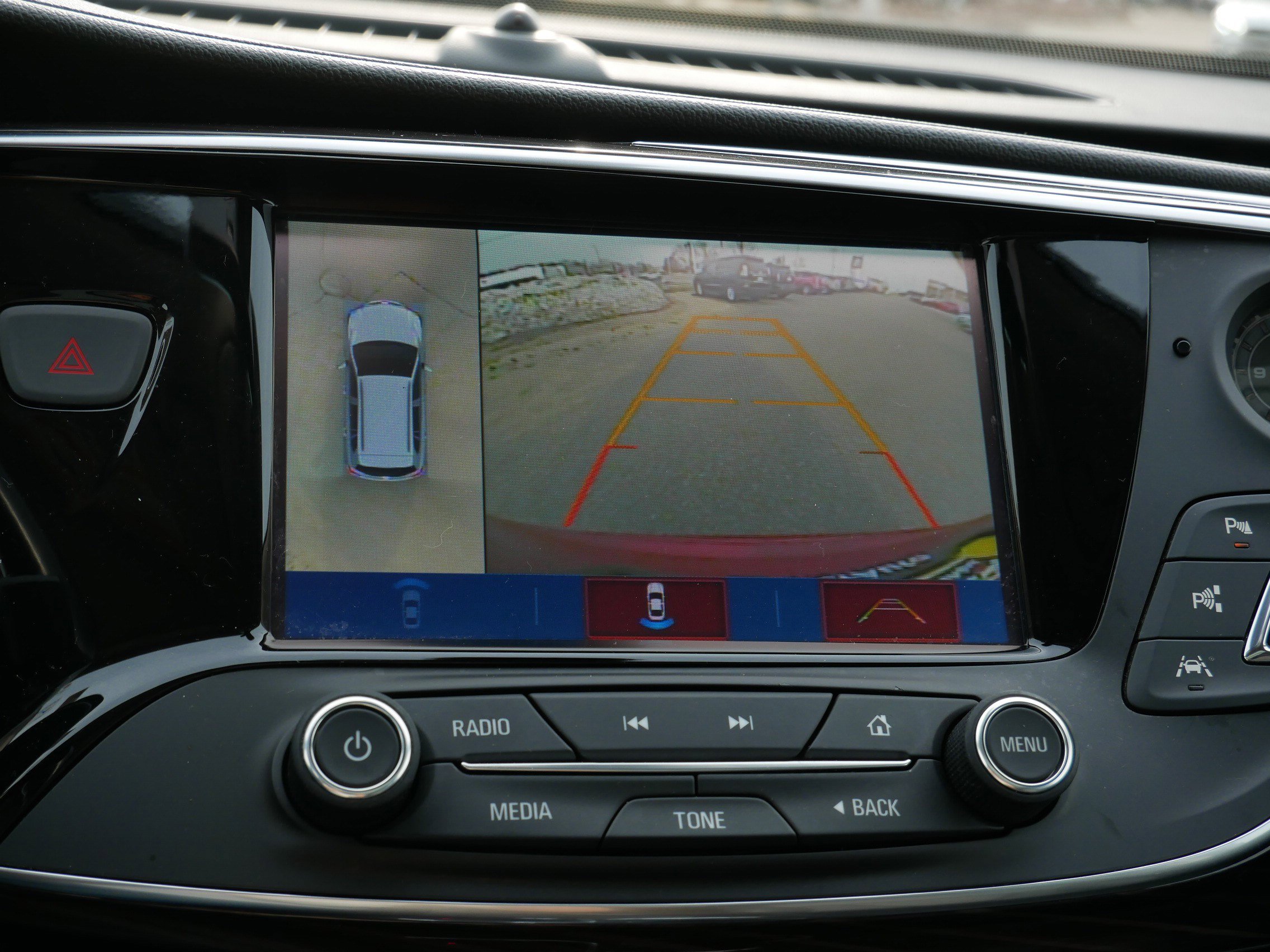 Used 2019 Buick Envision Premium w/ Driver Confidence Package image 27