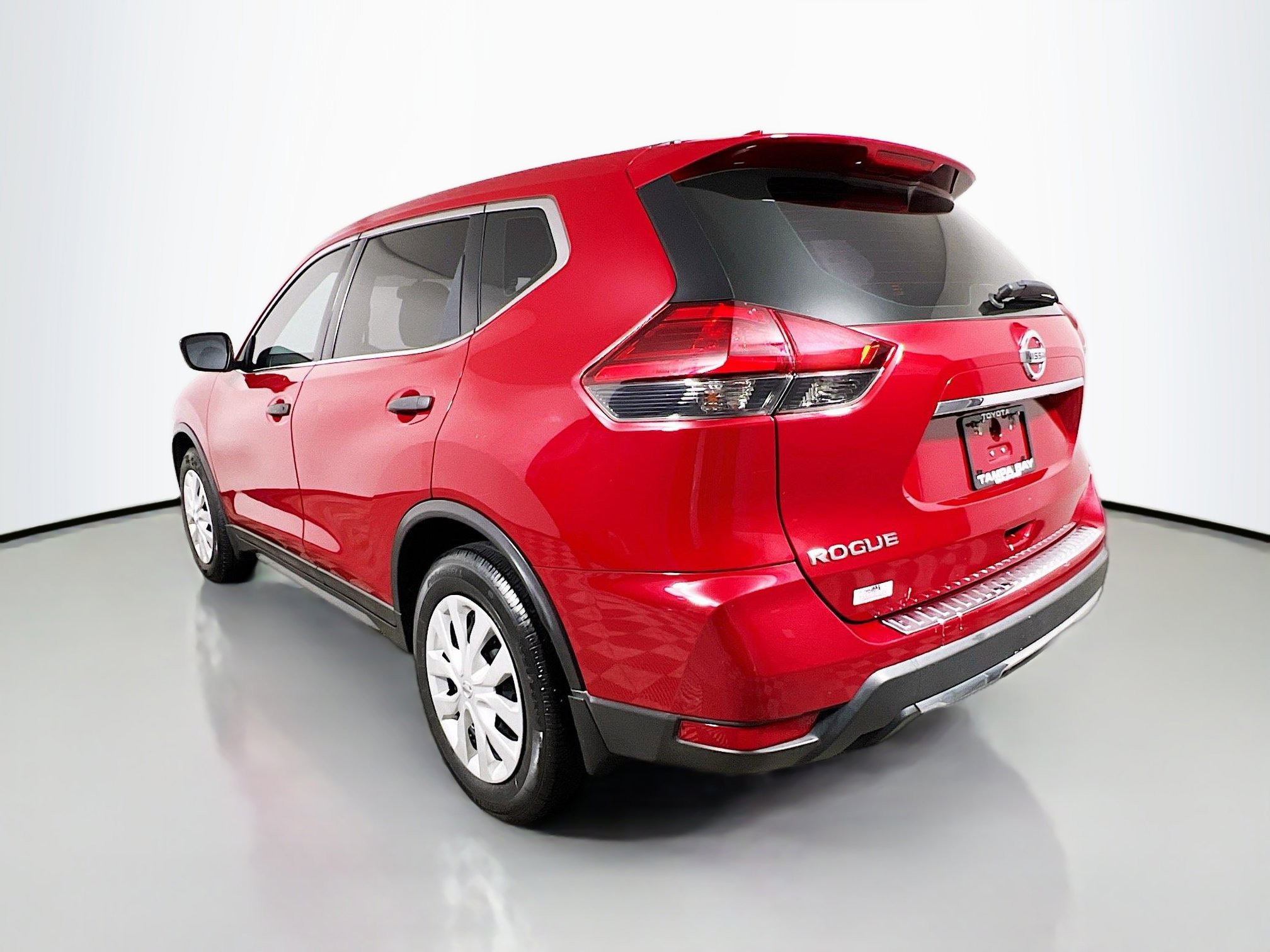 Used 2017 Nissan Rogue S image 8