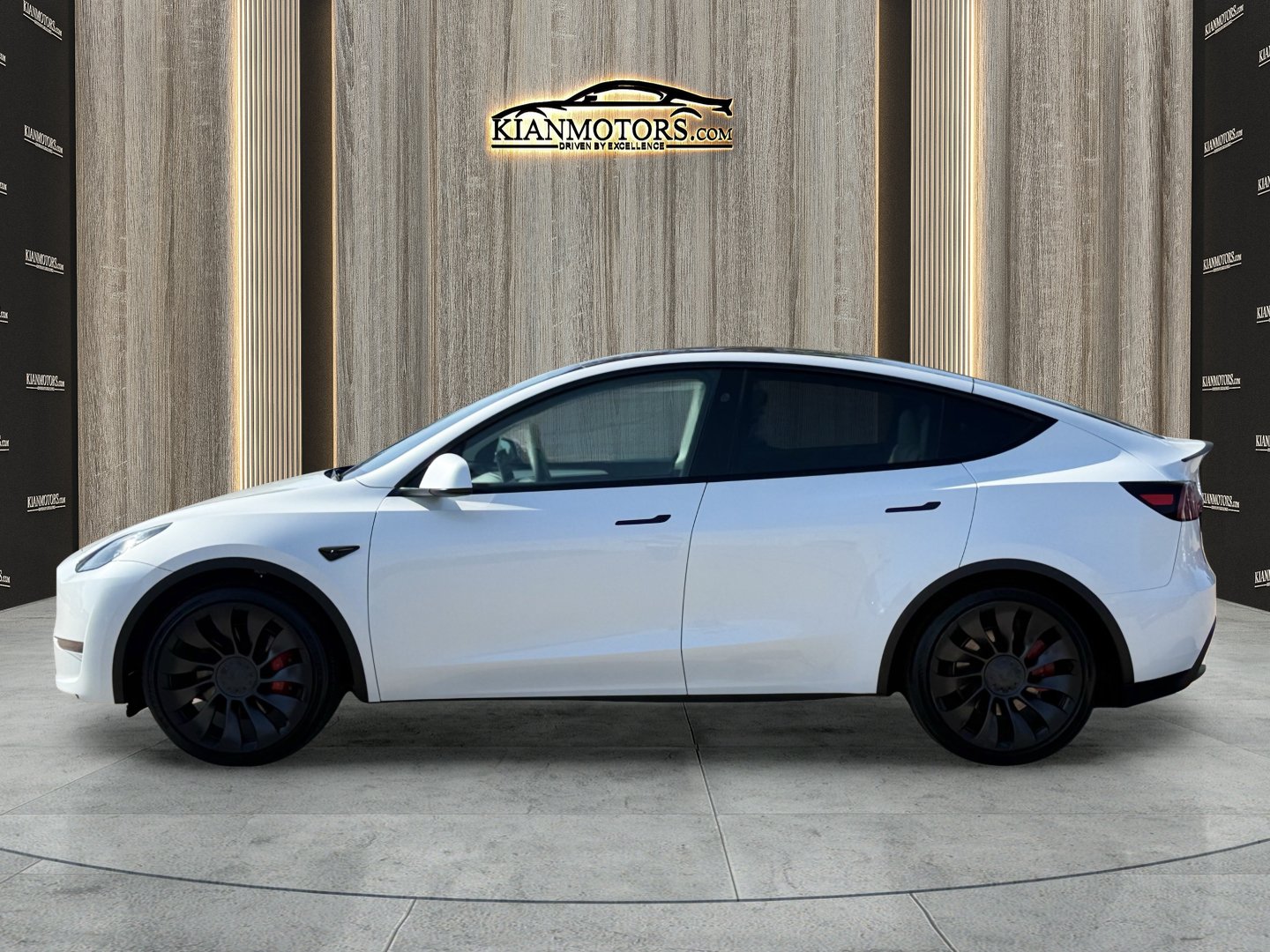 Used 2023 Tesla Model Y Long Range AWD/4WD image 4