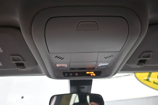 Used 2021 Chevrolet Equinox LT FWD image 12