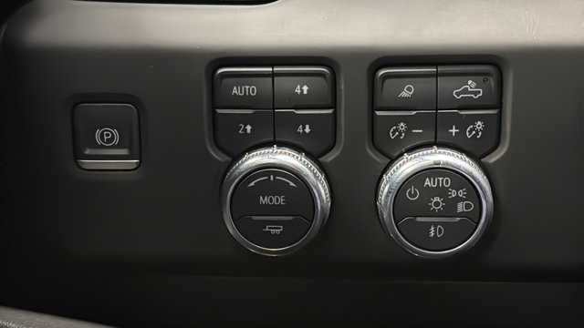 Used 2023 GMC Sierra 1500 AT4 w/ AT4 Premium Package AWD/4WD image 40