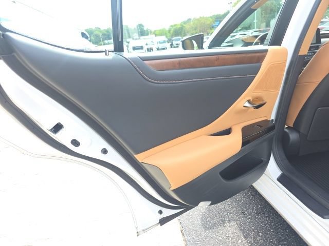 Used 2025 Lexus ES 350 w/ Premium Package FWD image 31