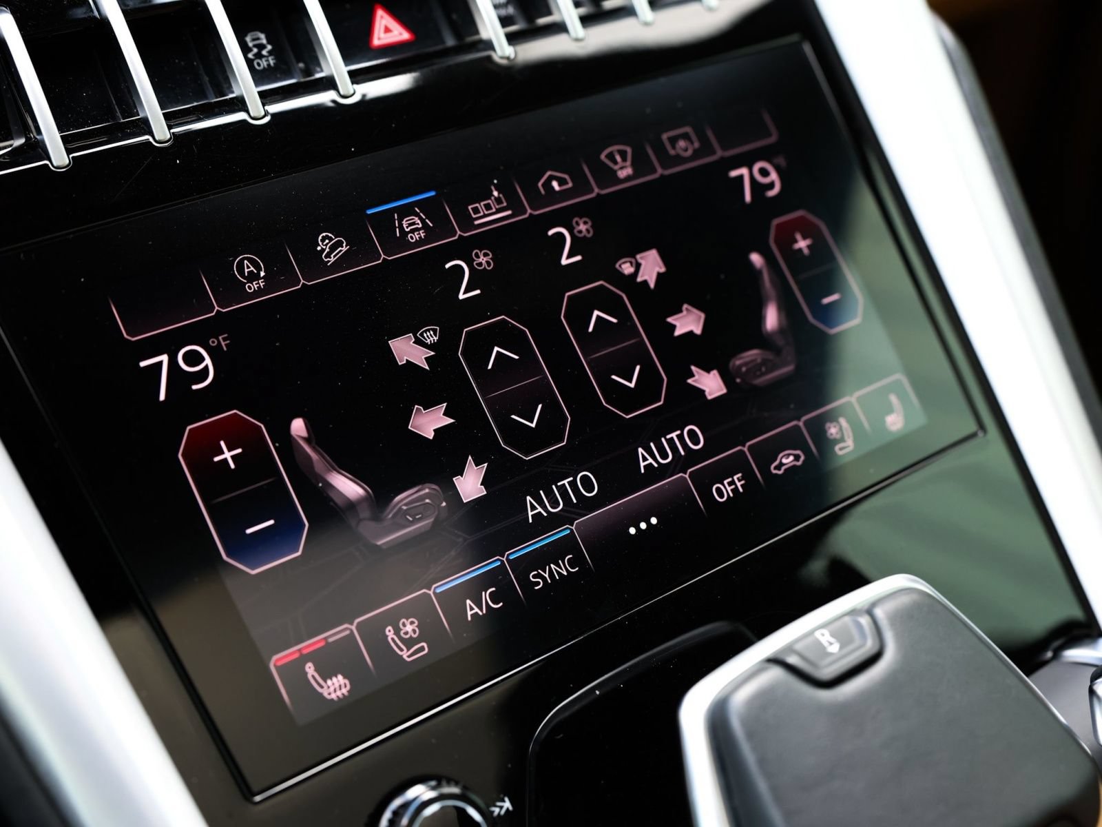 Used 2019 Lamborghini Urus AWD/4WD image 16