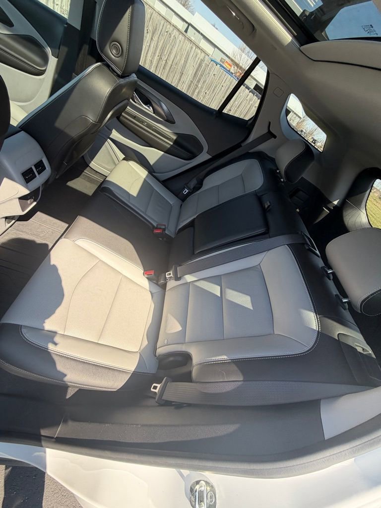 Used 2022 GMC Terrain SLT w/ Infotainment Package II image 10