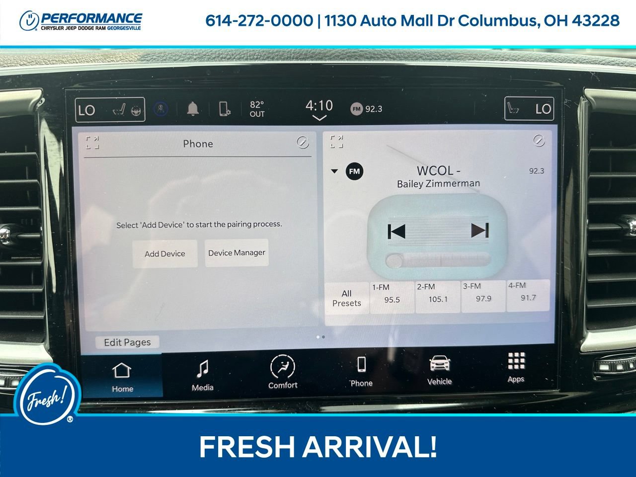 Used 2024 Chrysler Pacifica Touring-L AWD/4WD image 23
