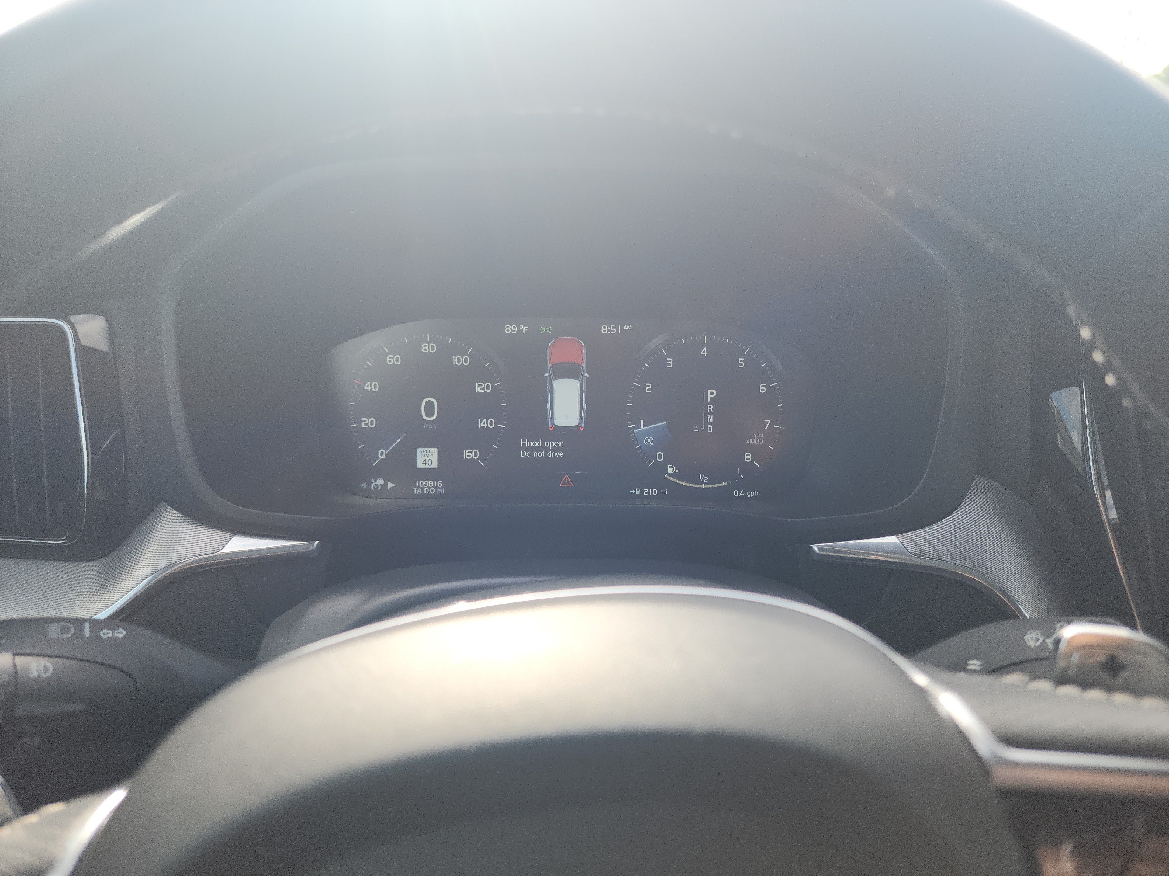 Used 2018 Volvo XC60 T5 R-Design w/ Convenience Package AWD/4WD image 29