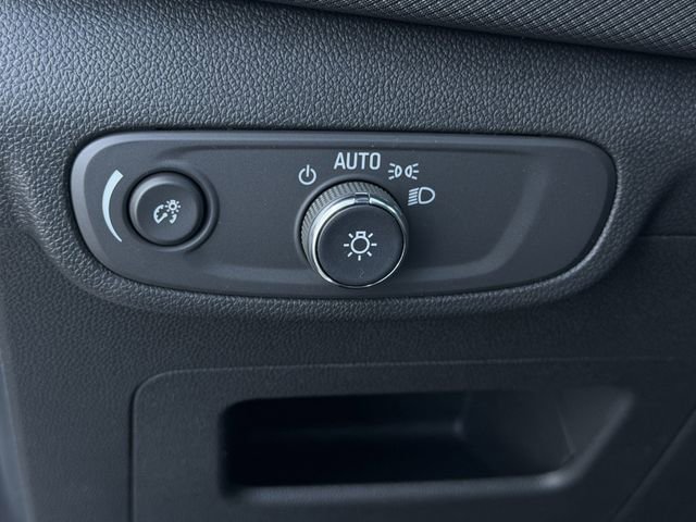New 2026 Chevrolet TrailBlazer LT w/ LT Cold Weather Package FWD image 17