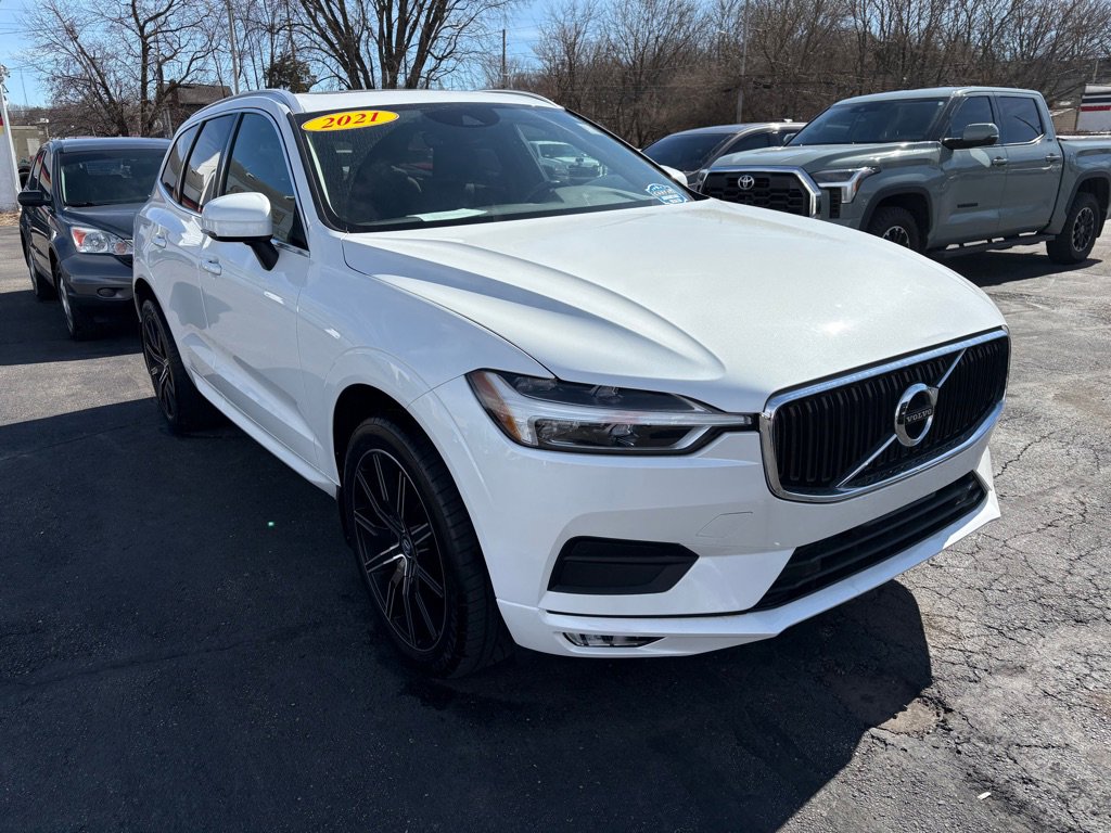 Used 2021 Volvo XC60 T5 Momentum w/ Premium Package