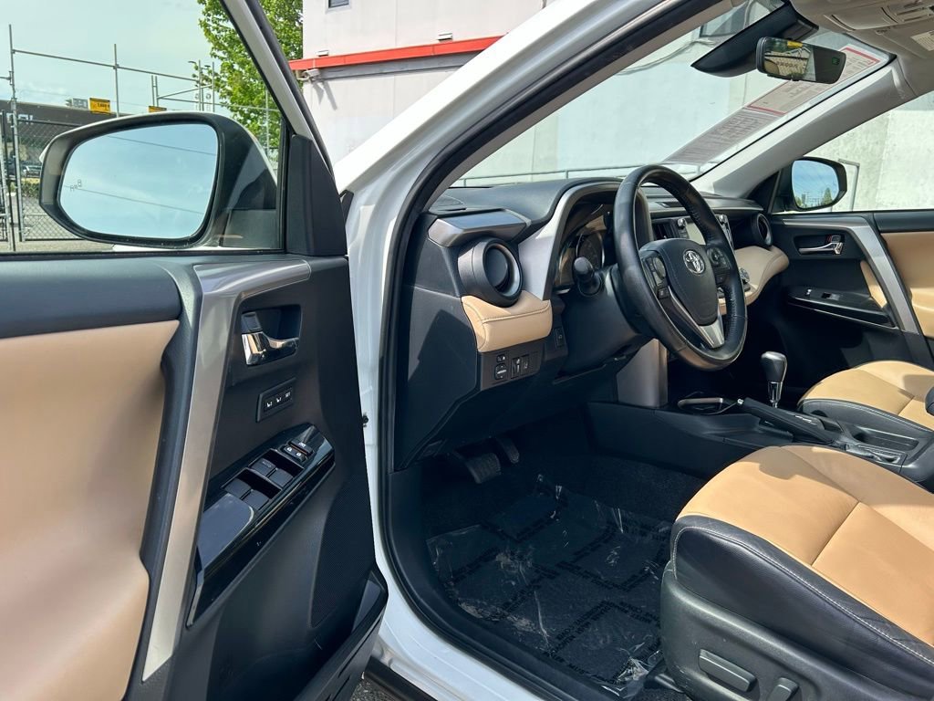 Certified 2018 Toyota RAV4 Limited AWD/4WD image 9