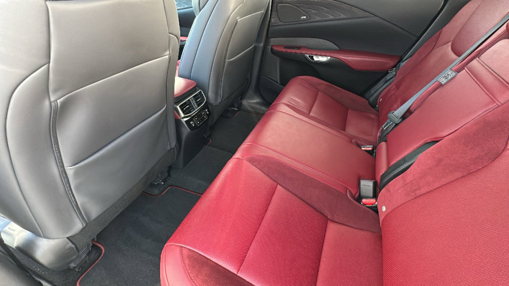 Used 2024 Lexus RX 500h F Sport w/ Convenience Package image 24