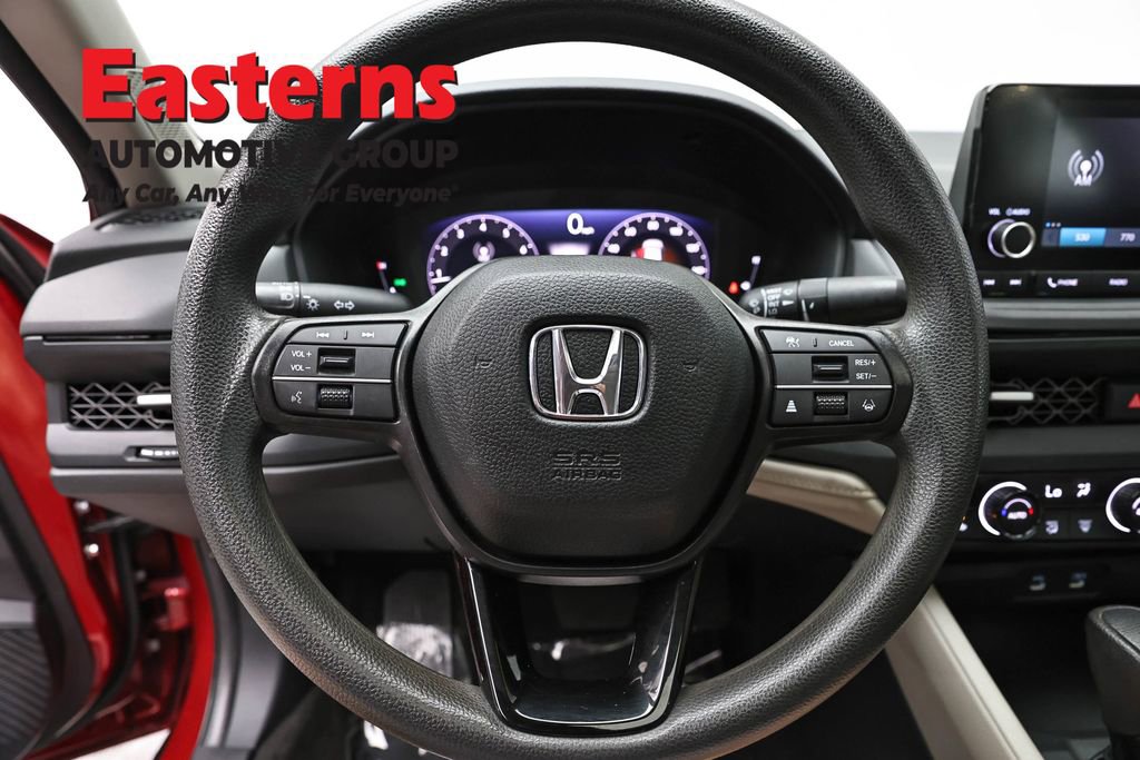 Used 2023 Honda Accord EX image 10