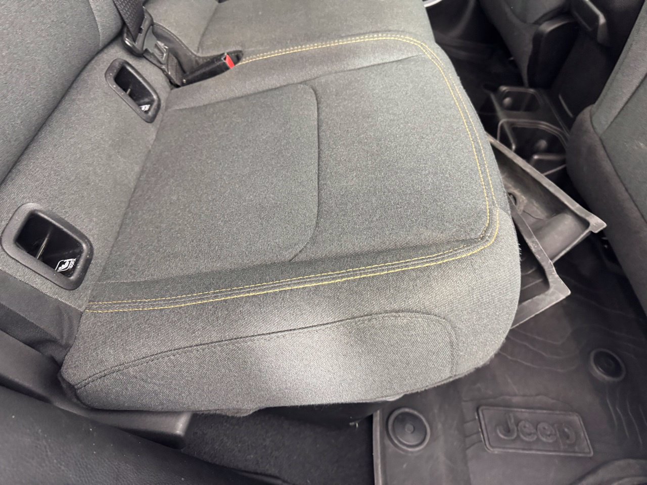 Used 2024 Jeep Gladiator Sport AWD/4WD image 32