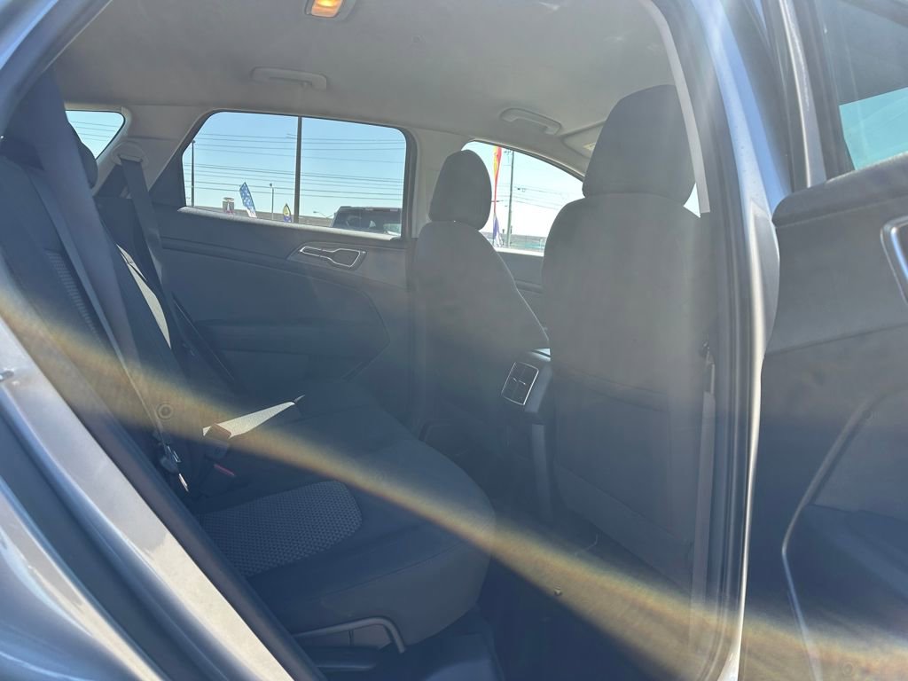 Used 2024 Kia Sportage LX FWD image 16