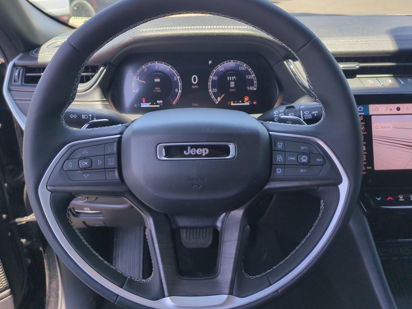 New 2026 Jeep Grand Cherokee Limited w/ Luxury Tech Group II RWD image 9