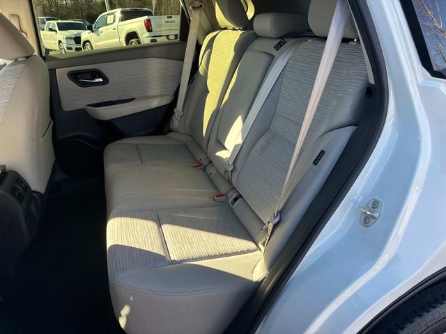 Used 2023 Nissan Rogue SV image 15