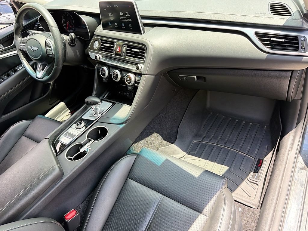 Used 2021 Genesis G70 2.0T AWD/4WD image 17
