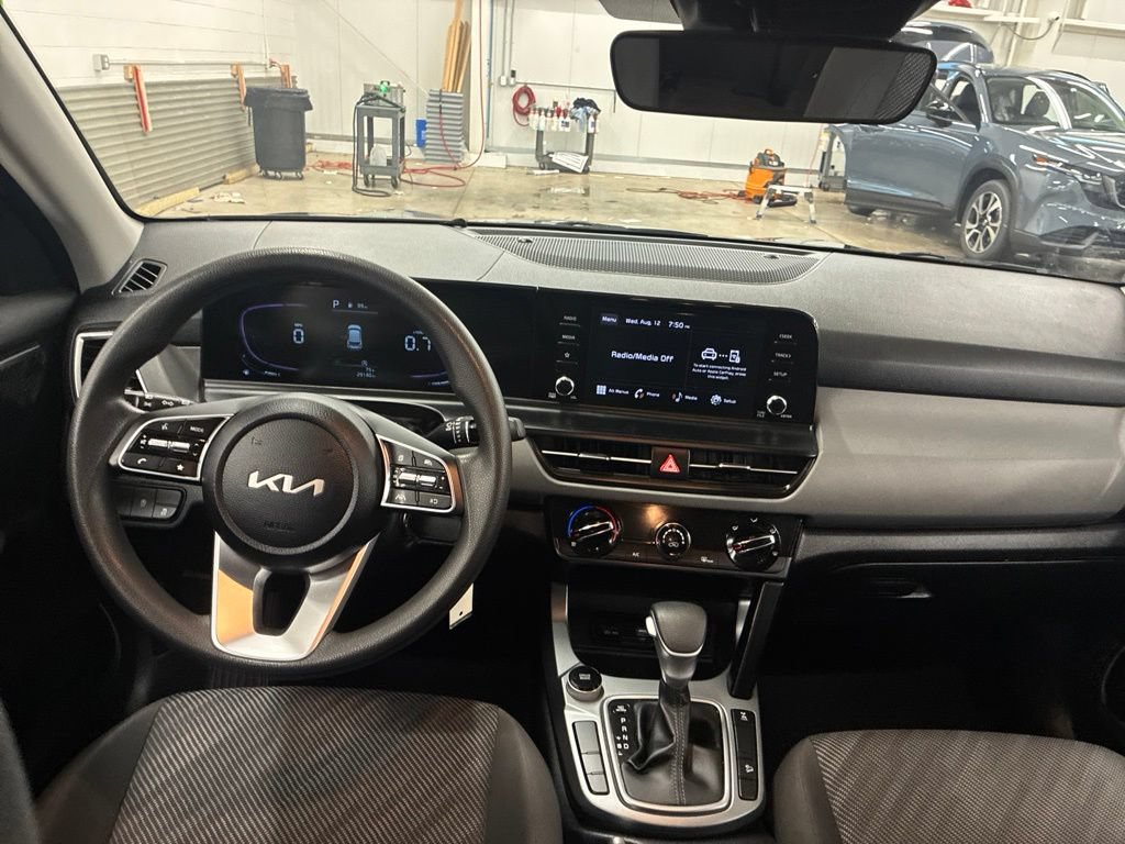 Used 2024 Kia Seltos LX AWD/4WD image 20
