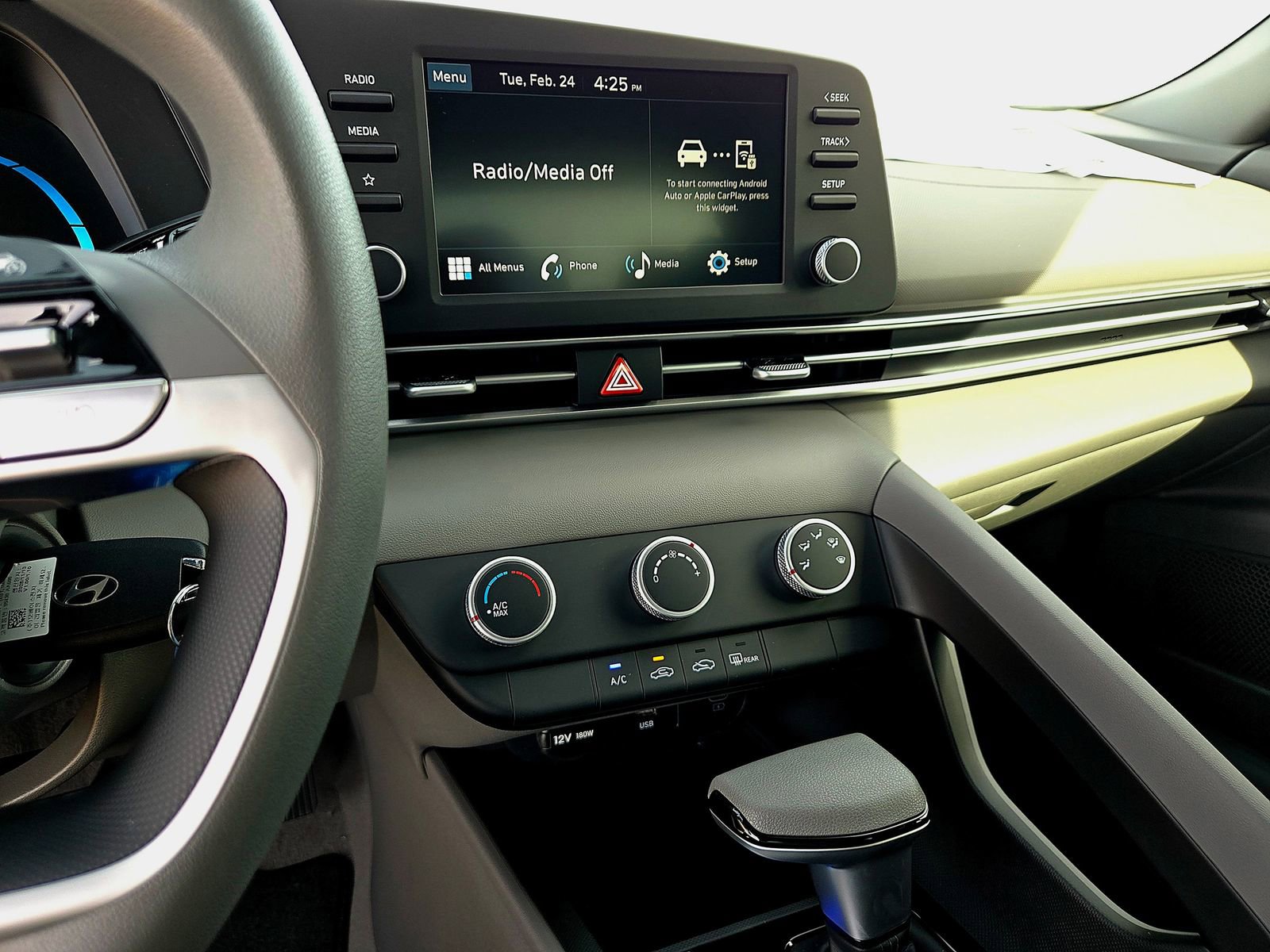 New 2026 Hyundai Elantra SE FWD image 11