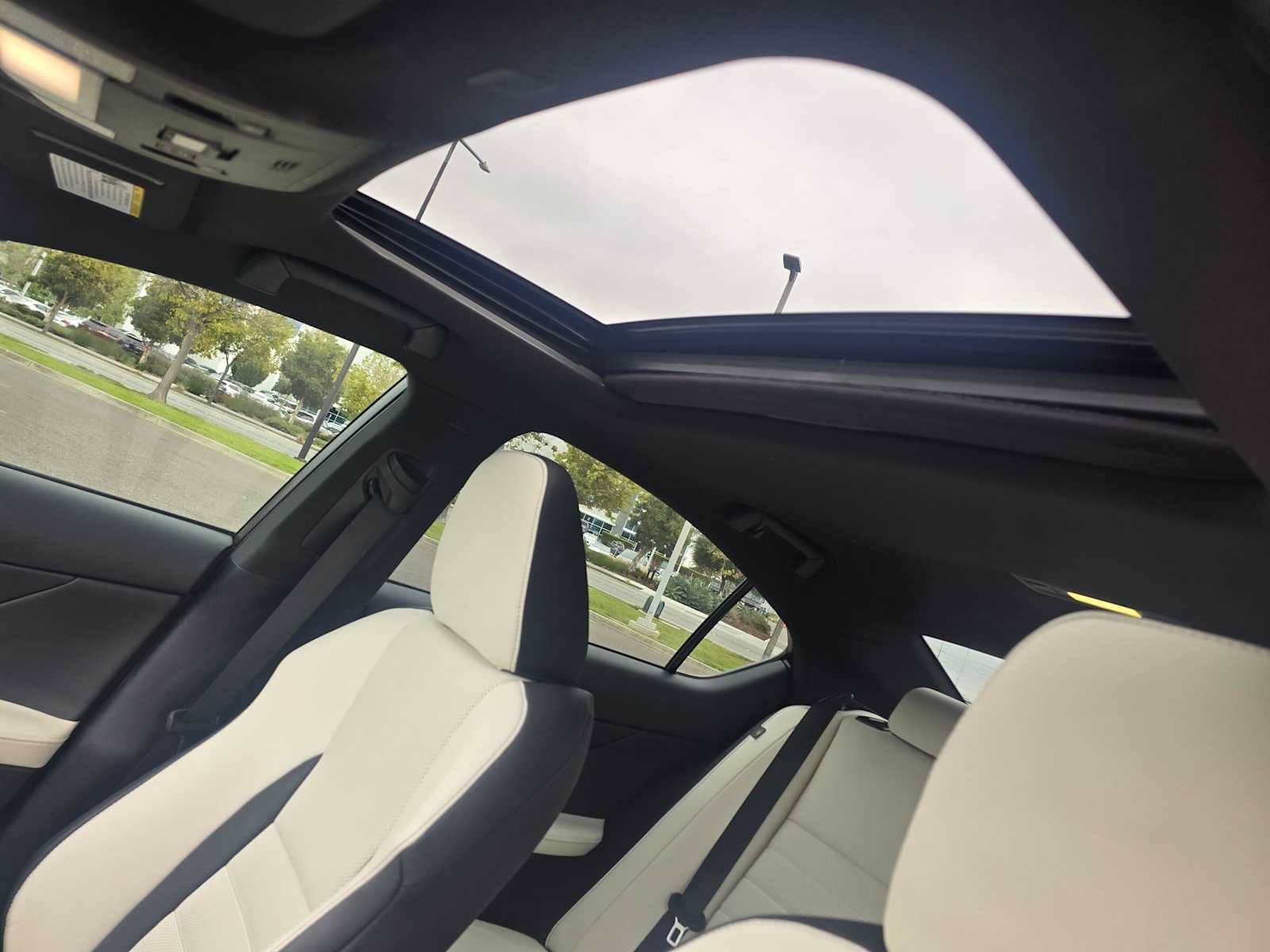 Used 2022 Lexus IS 500 RWD image 23