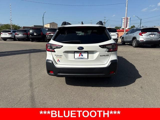 Used 2023 Subaru Outback Premium AWD/4WD image 4