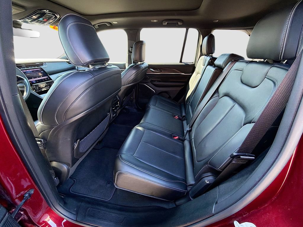 Used 2023 Jeep Grand Cherokee Overland image 23