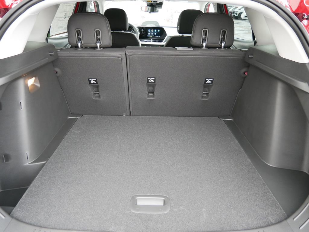 New 2026 Chevrolet Trax LS w/ LS Convenience Package FWD image 8