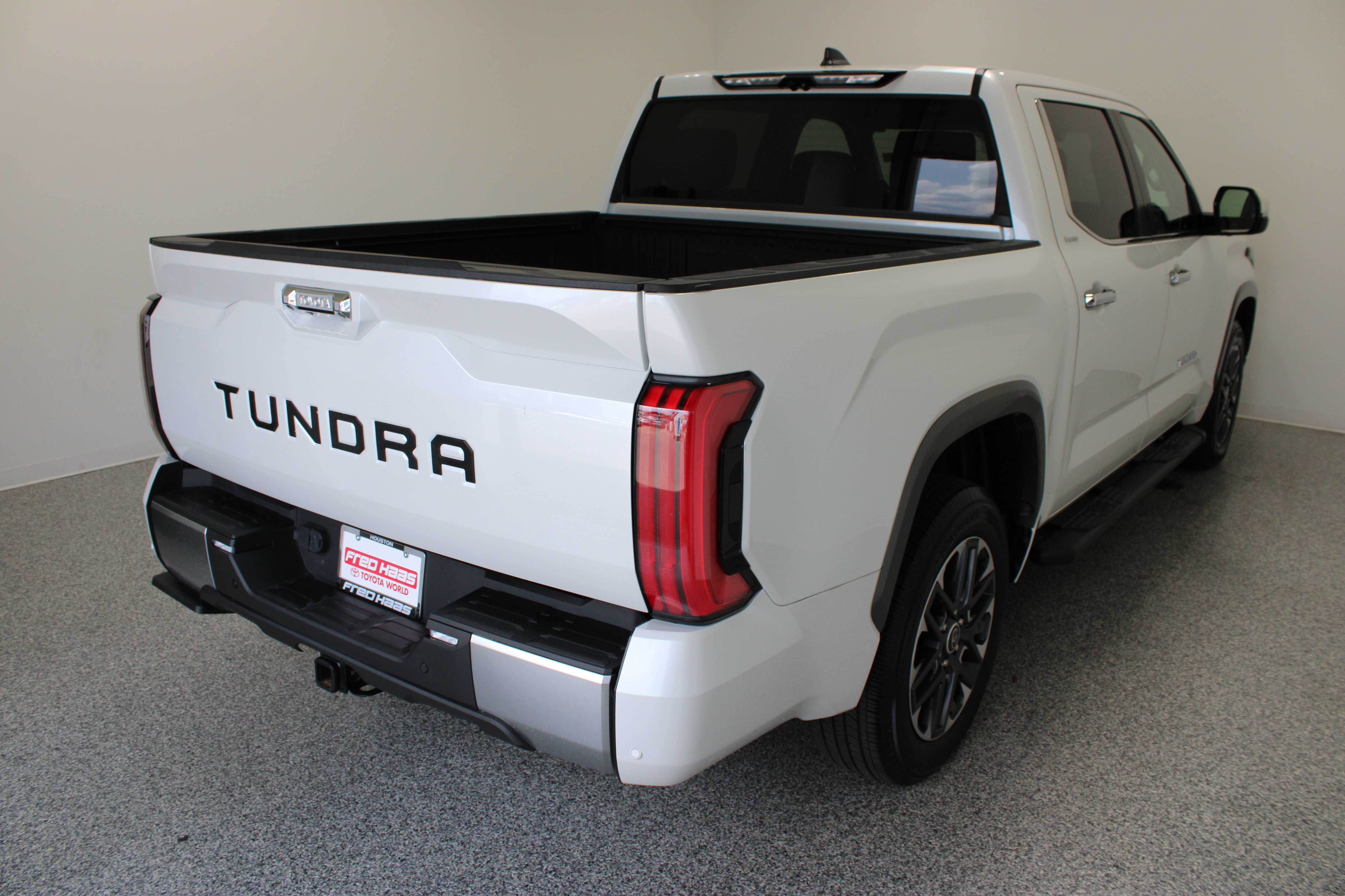 Used 2024 Toyota Tundra Limited RWD image 7