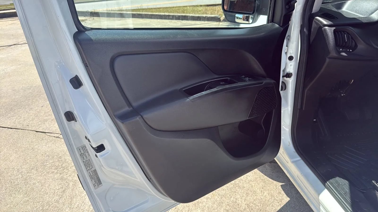 Used 2022 RAM ProMaster City Tradesman FWD image 9