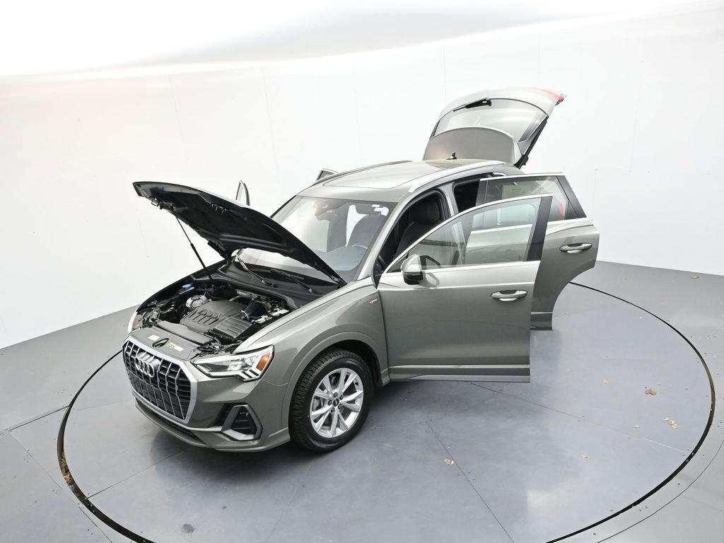 Used 2024 Audi Q3 2.0T Premium AWD/4WD image 40