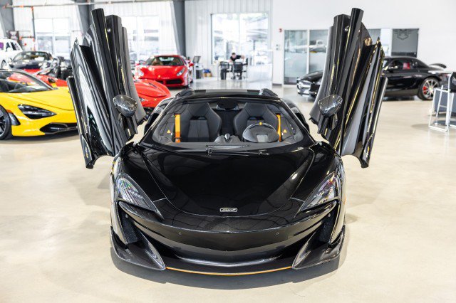 Used 2020 McLaren 600LT Spider RWD image 9