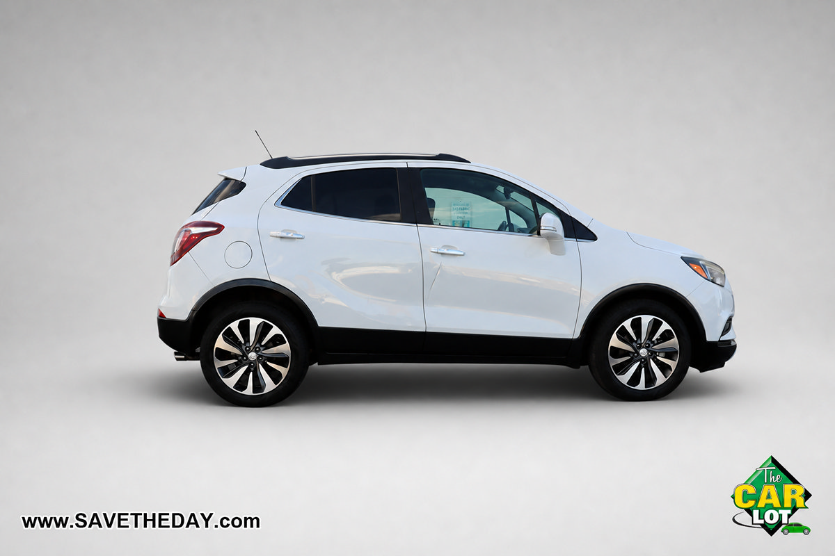 Used 2017 Buick Encore Essence FWD image 9