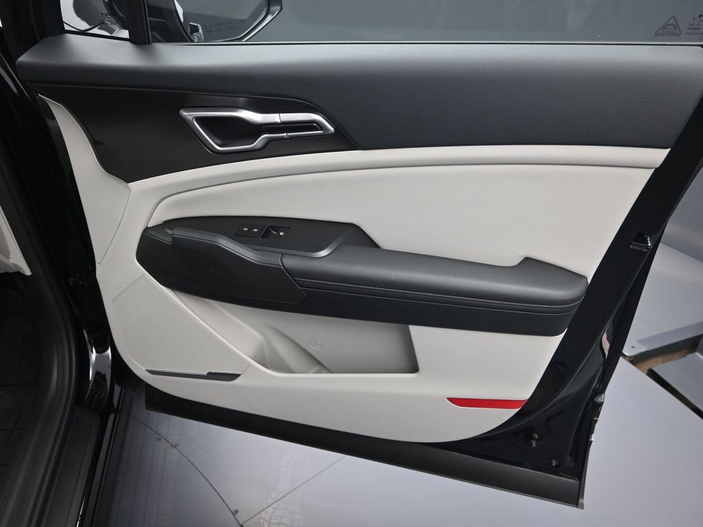 Certified 2026 Kia Sportage EX image 37