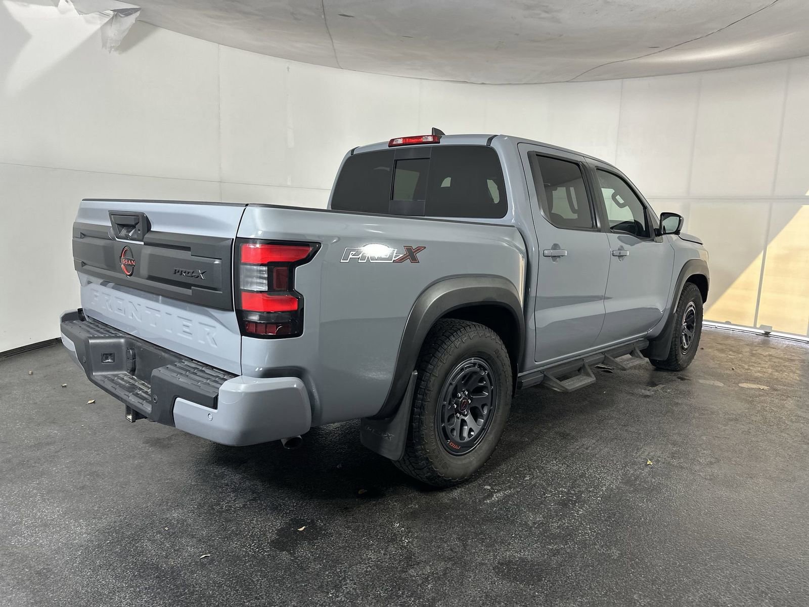 Used 2025 Nissan Frontier Pro-X w/ Pro Convenience Package image 11